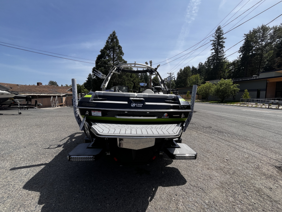 2017 Malibu Boats Wakesetter VLX for sale in , 