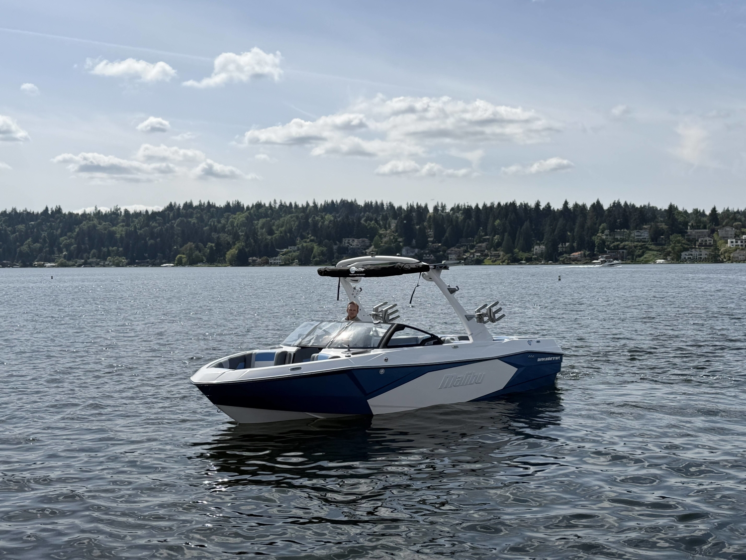 2025 Malibu 23 LSV