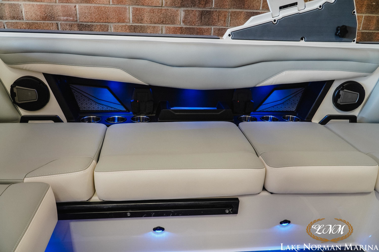 2026 Axis T220