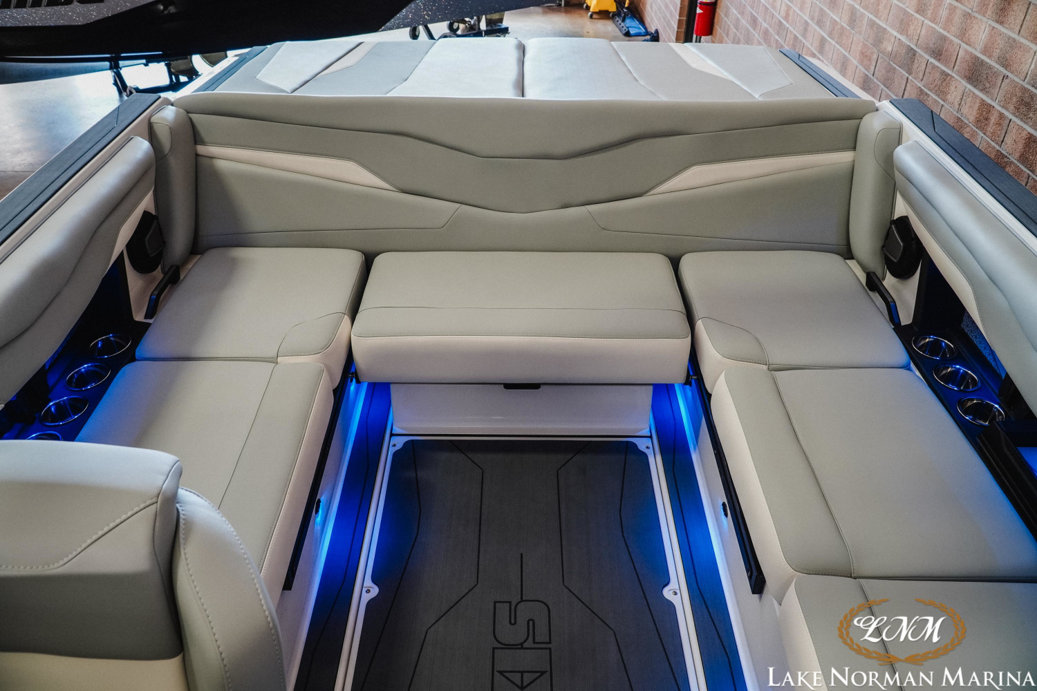 2026 Axis T220