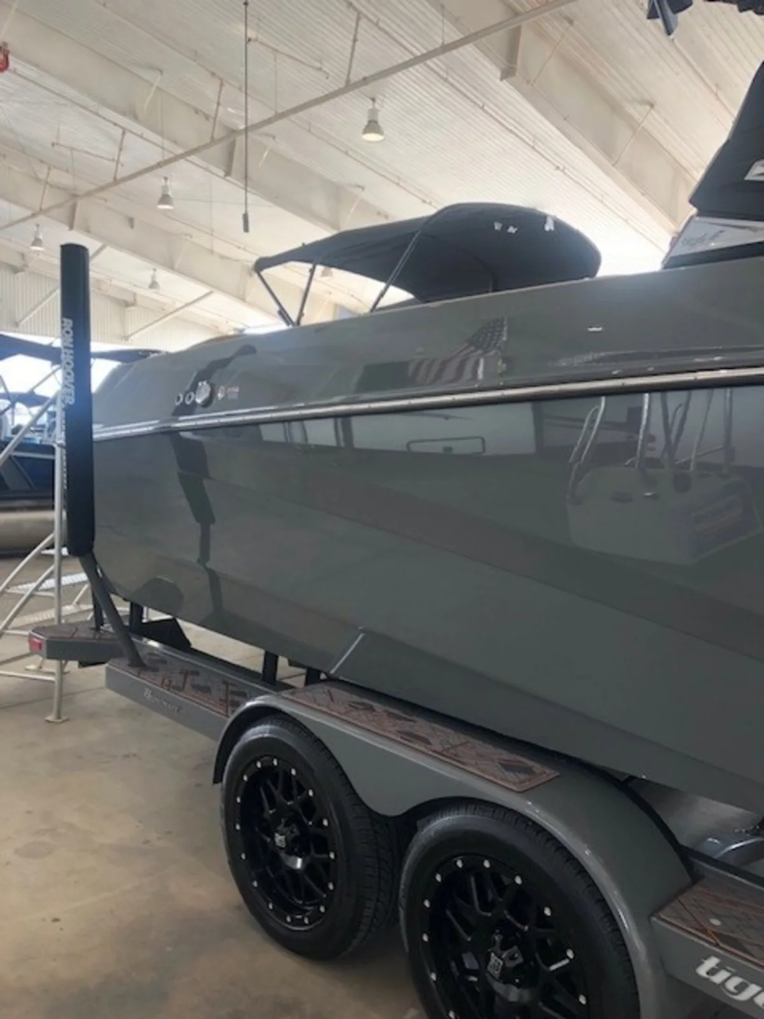 2023 Z5 Rare Ghosted Boat
