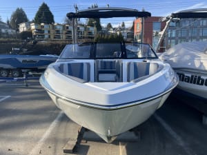 2023-malibu-wakesetter-22-lsv-99597-image4