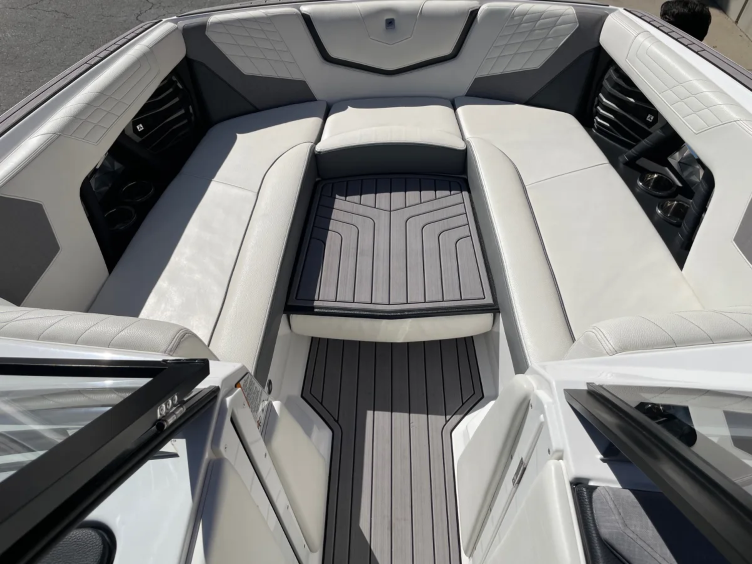 2023 NAUTIQUE G25 W/ZZ8 600HP SUPERCHARGED POWER PLANT.  REDUCED!