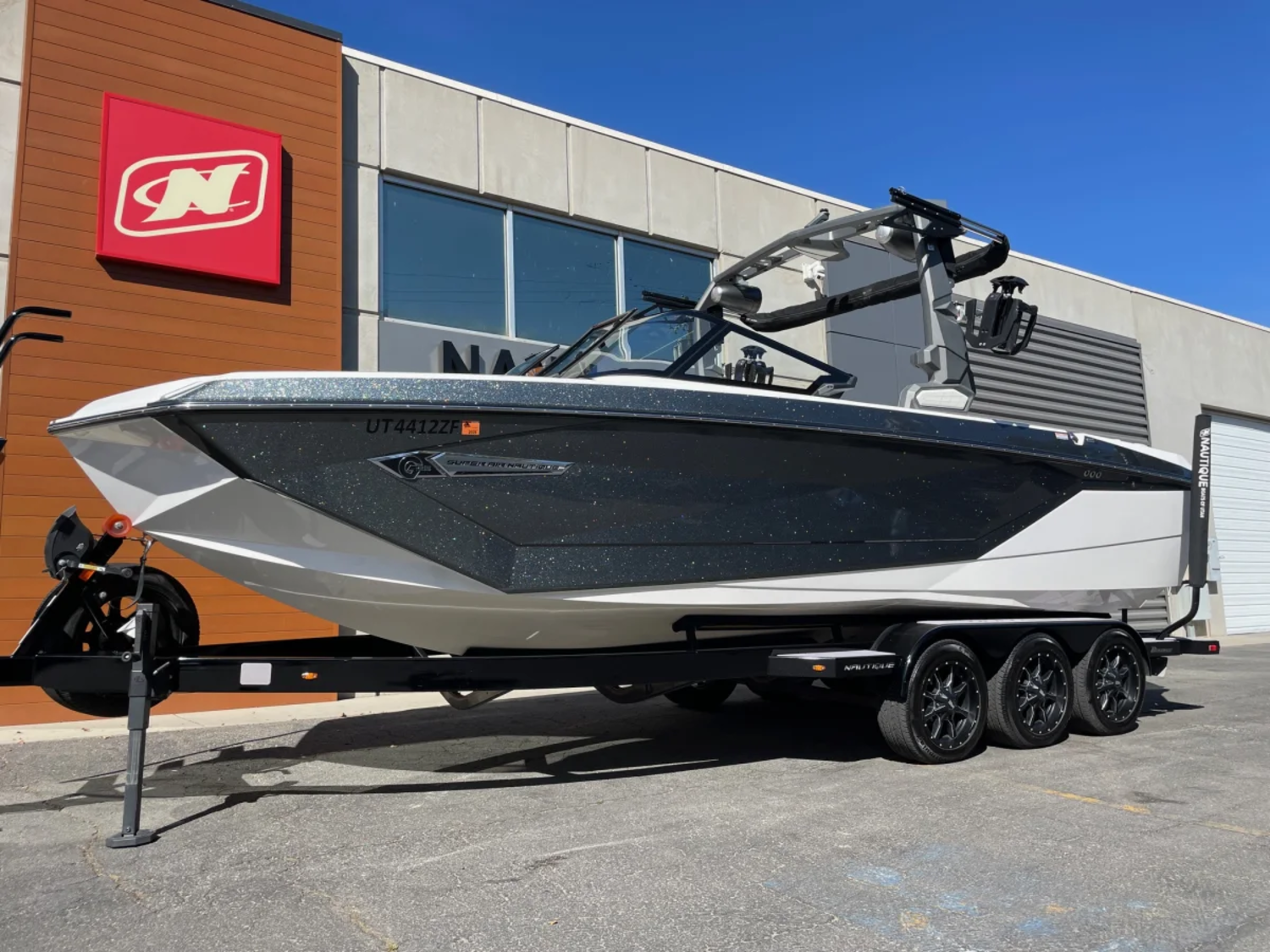2023 NAUTIQUE G25 W/ZZ8 600HP SUPERCHARGED POWER PLANT.  REDUCED!