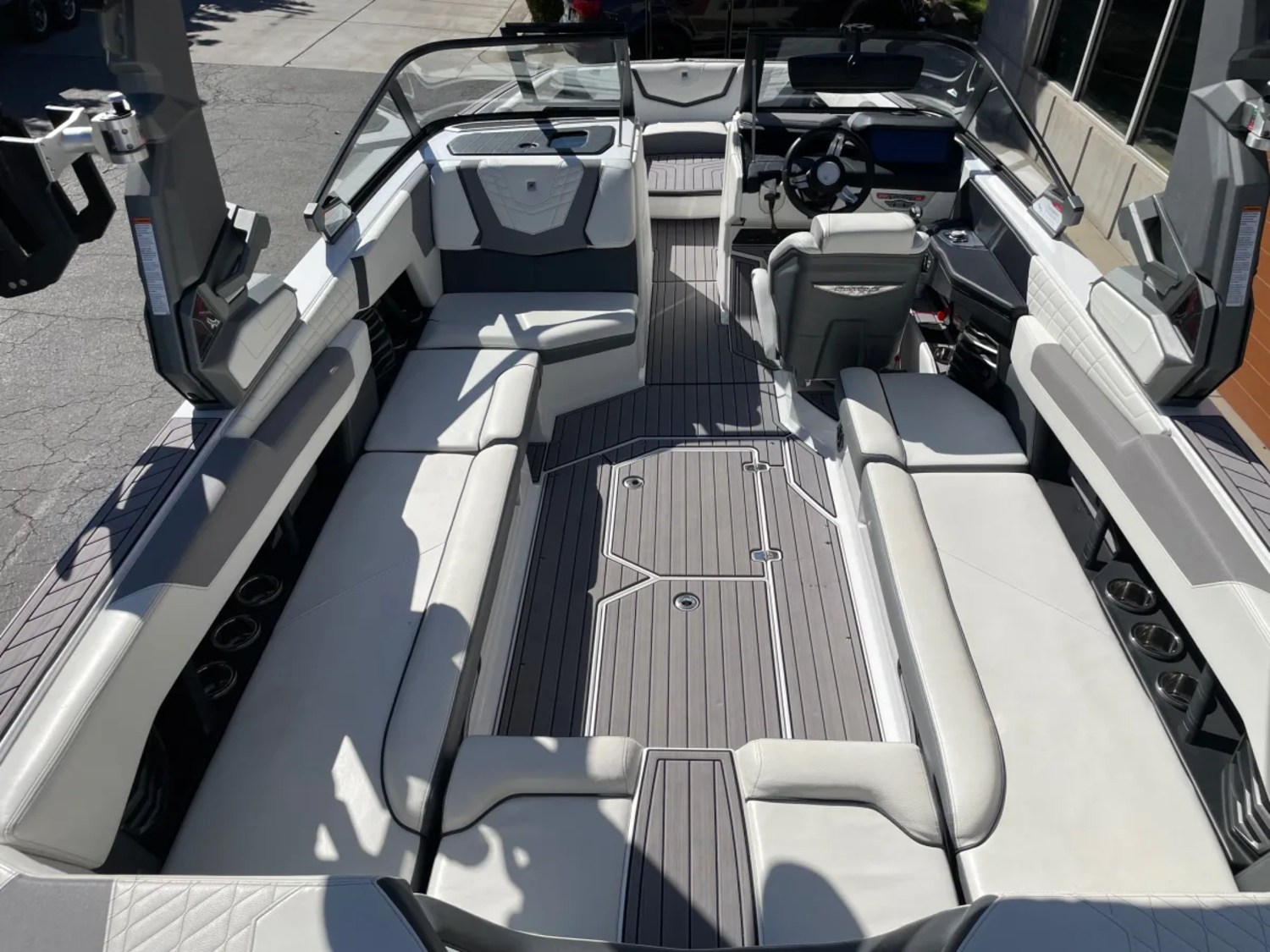 2023 NAUTIQUE G25 W/ZZ8 600HP SUPERCHARGED POWER PLANT.  REDUCED!