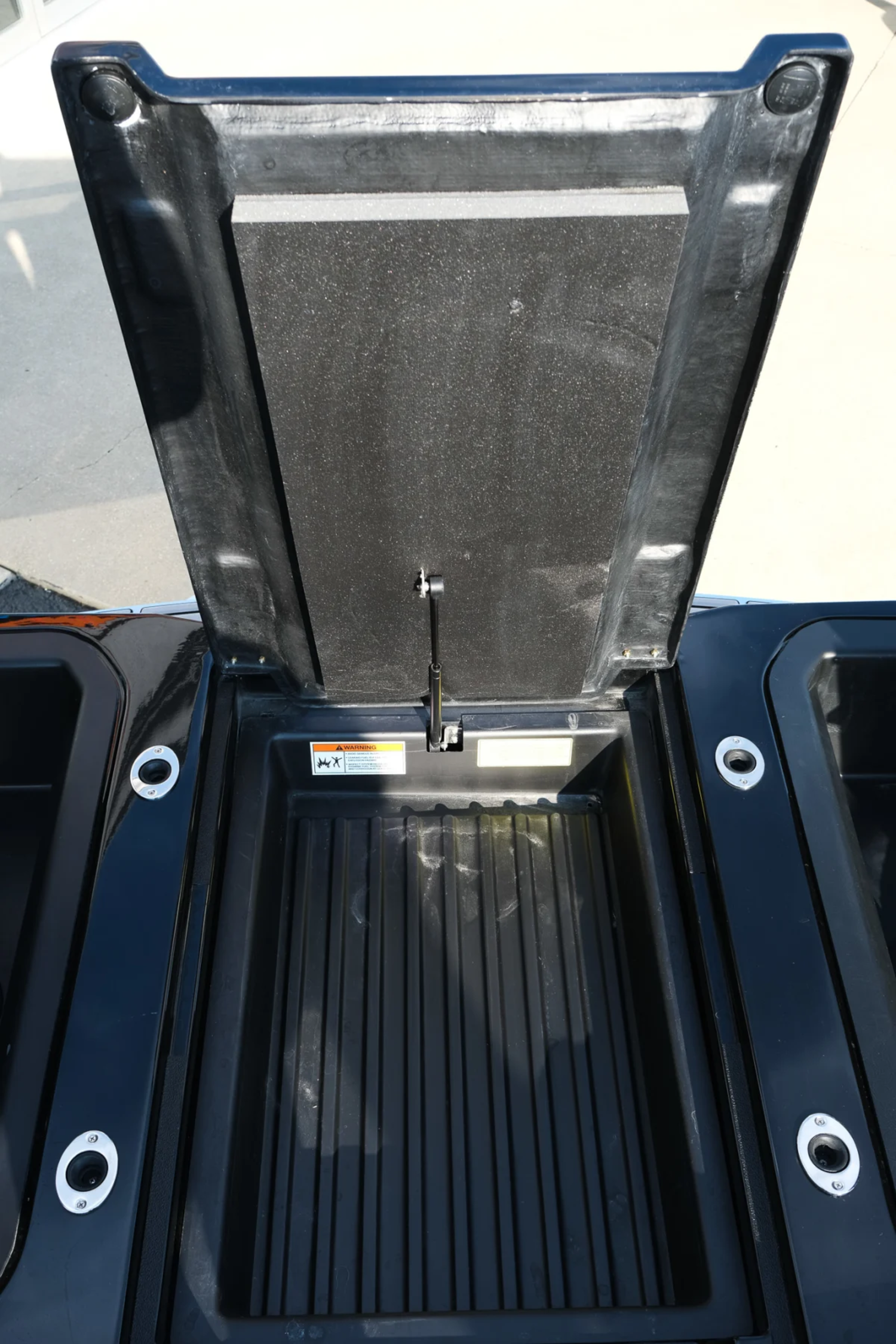 2024 MOOMBA TYKON NICELY EQUIPPED SURF / WAKE PKG 