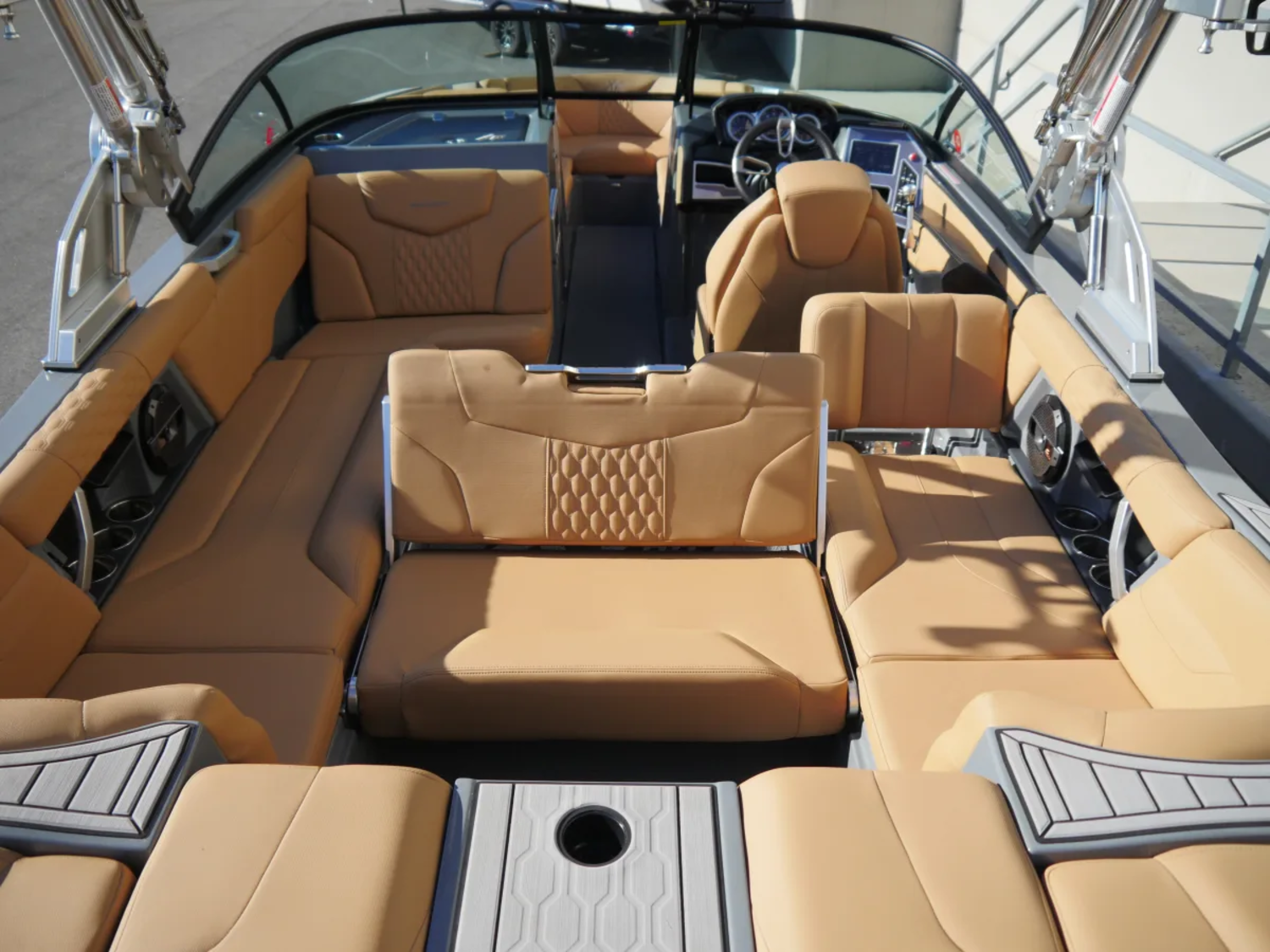 2022 MasterCraft XT23