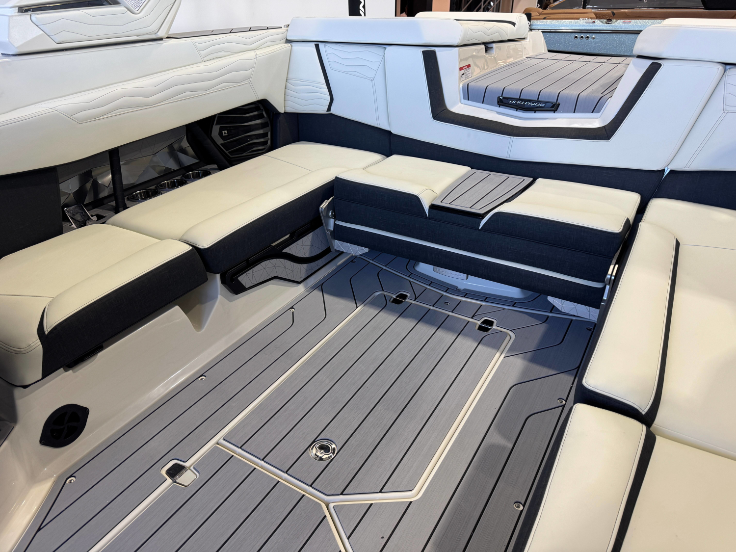 2026 Nautique Super Air Nautique G23