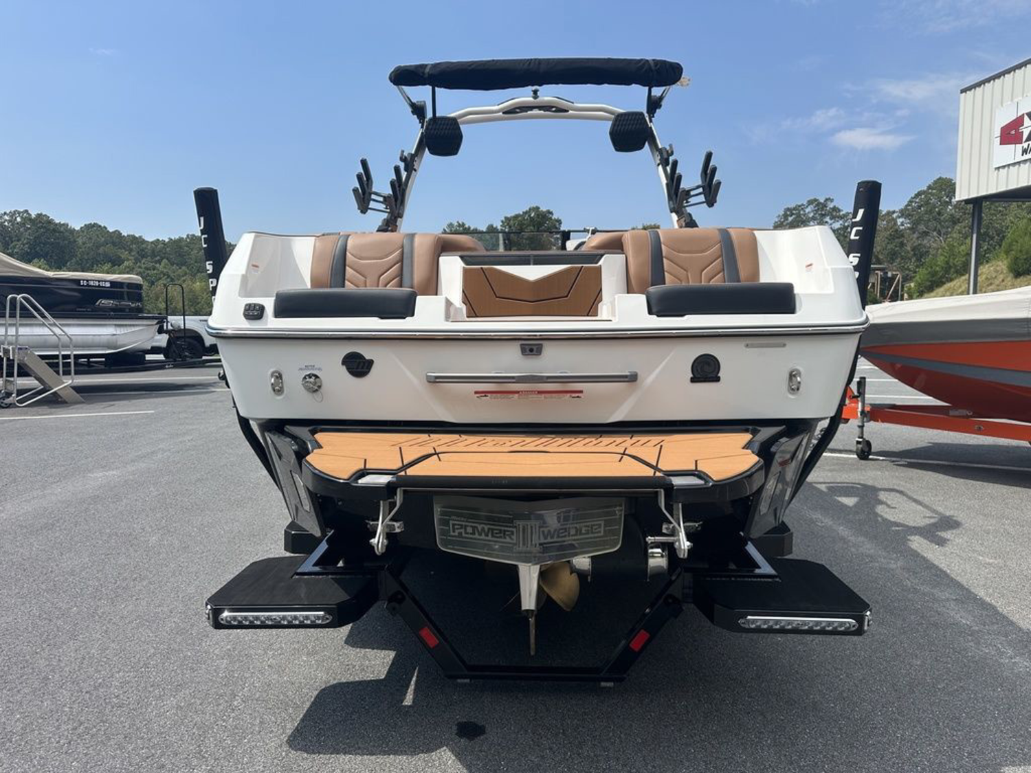 2026 Malibu Boats 25 LSV
