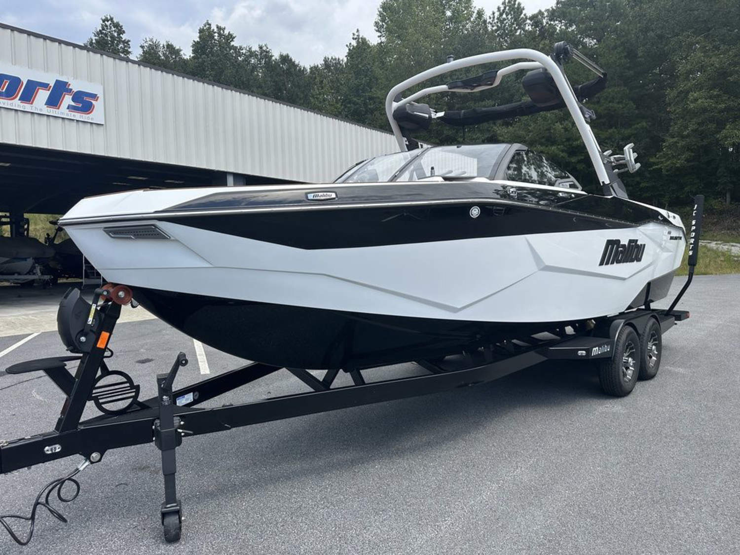 2026 Malibu Boats 25 LSV