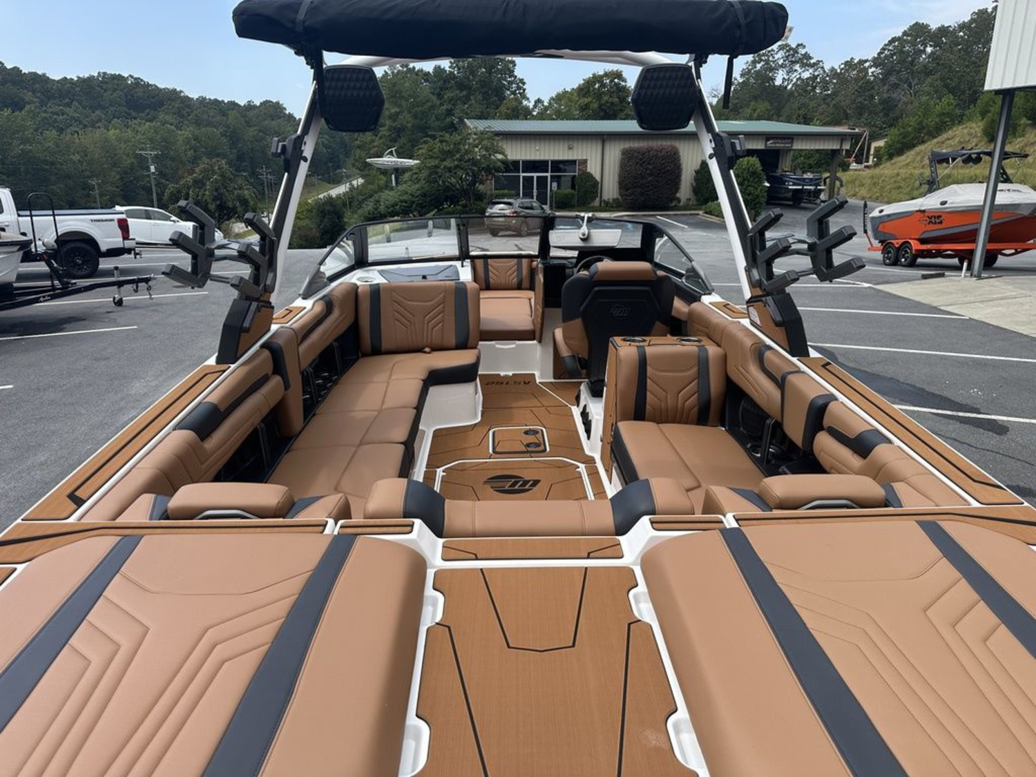 2026 Malibu Boats 25 LSV