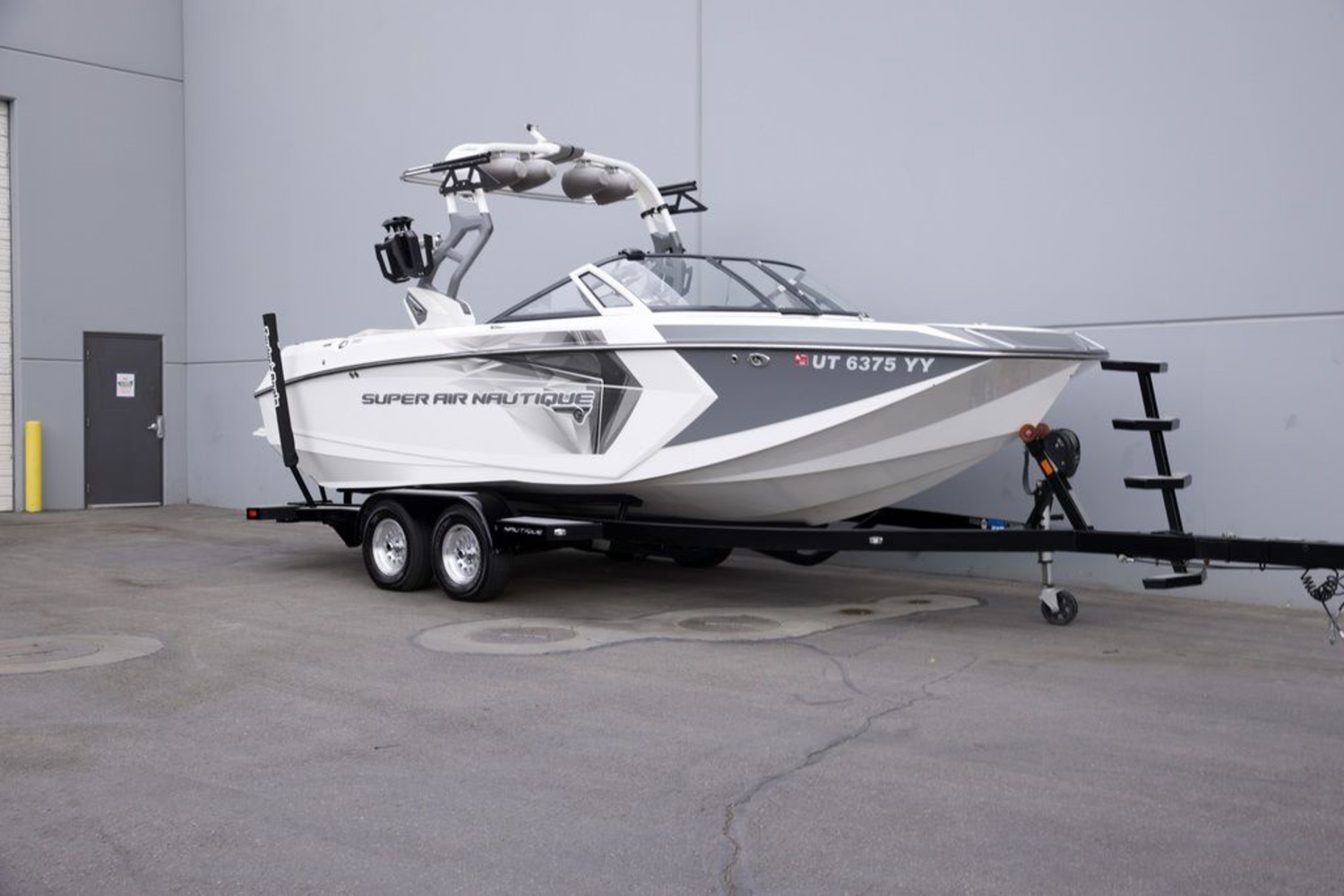 2018 Nautique G23