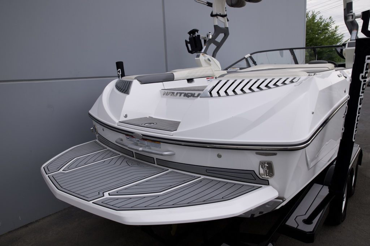2018 Nautique G23