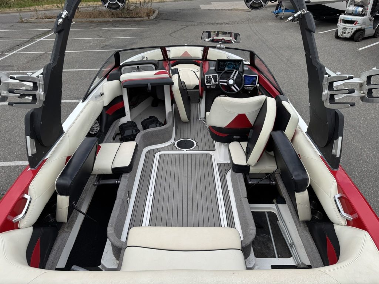 2015 Malibu Boats 23 LSV
