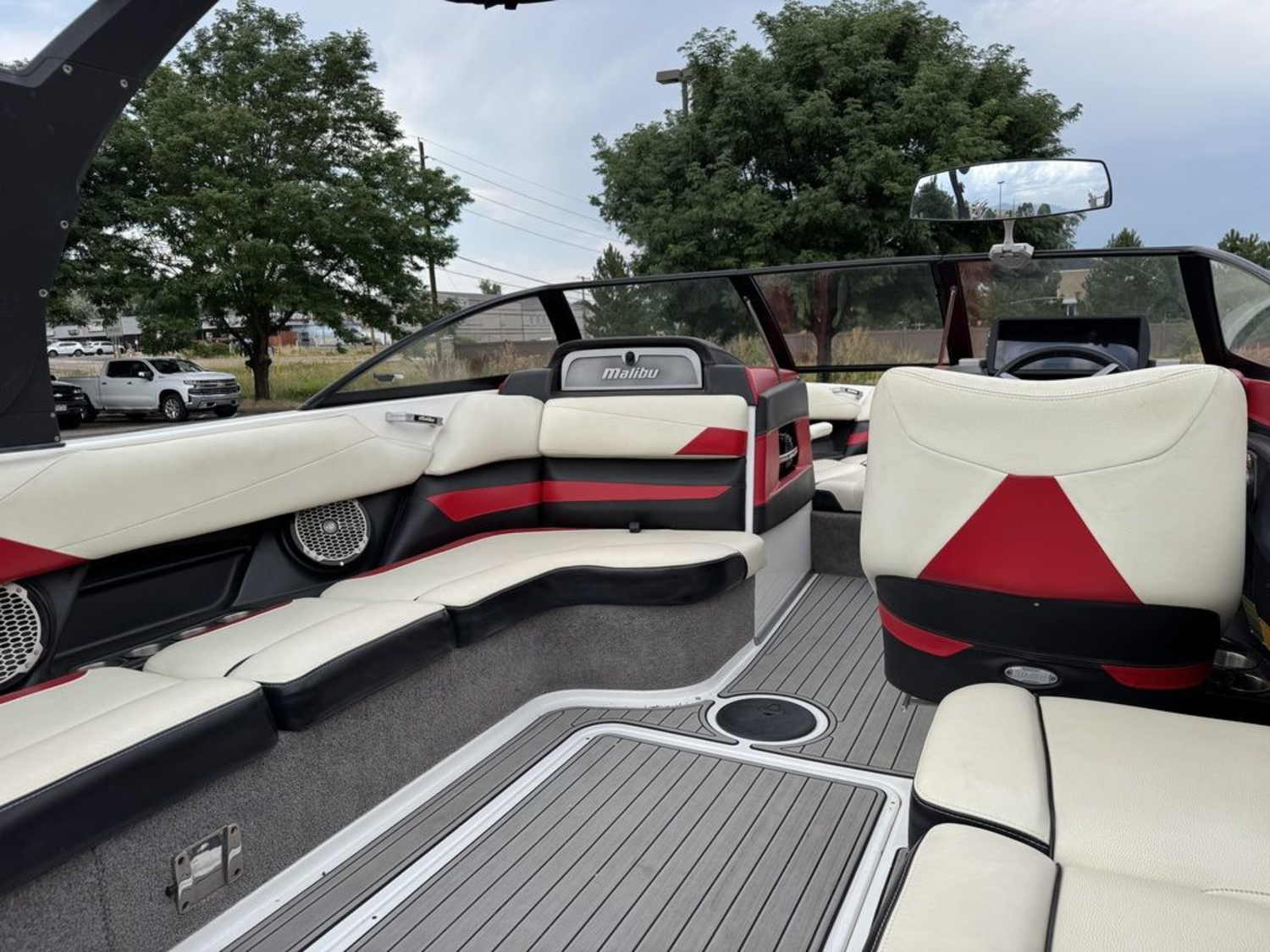 2015 Malibu Boats 23 LSV