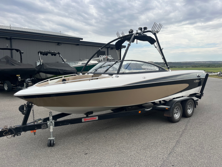2004 Malibu Boats Wakesetter XTi for sale in Billings, Montana