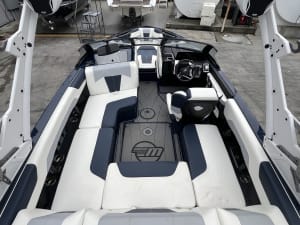 2025-malibu-wakesetter-vtx-102899-image2