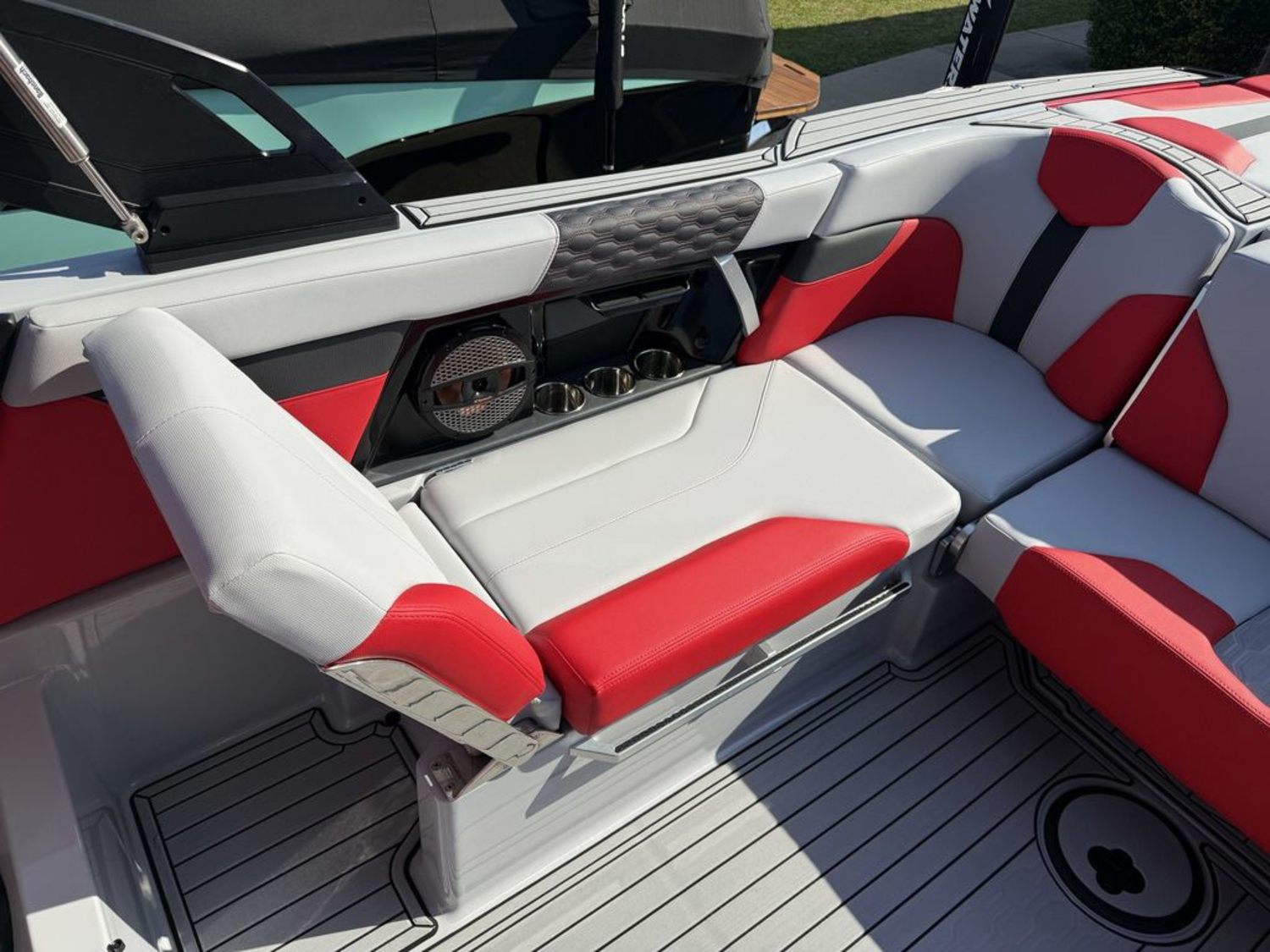 2024 Mastercraft XT24