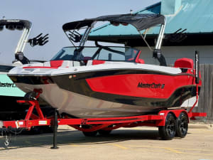 2024-mastercraft-xt24-105168-image1