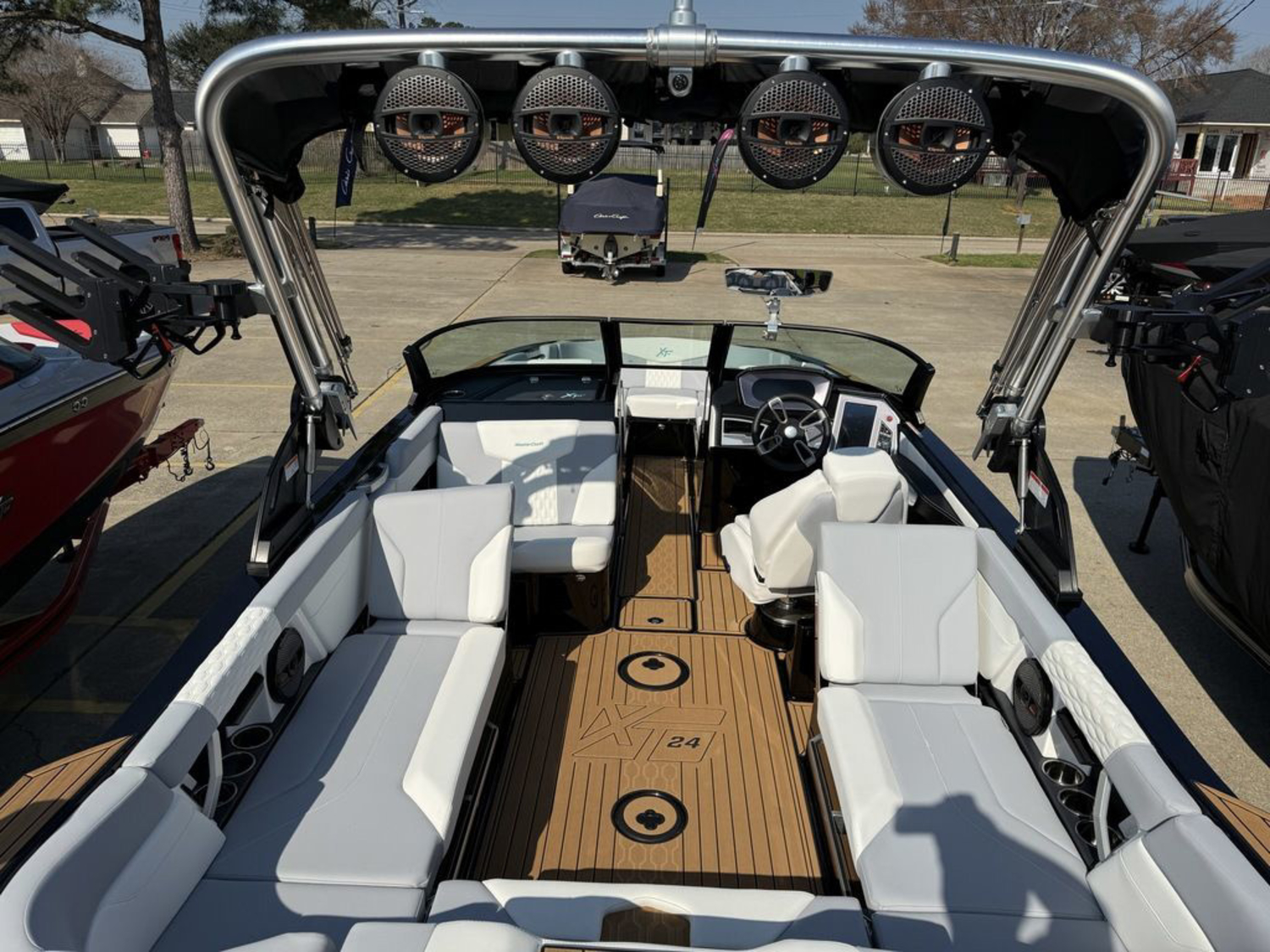 2024 Mastercraft XT24