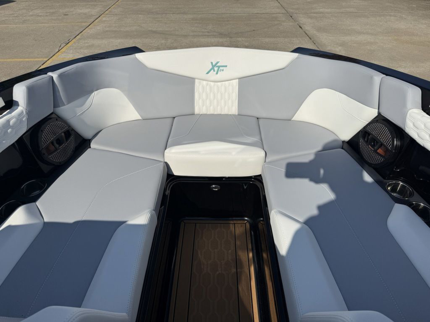 2024 Mastercraft XT24