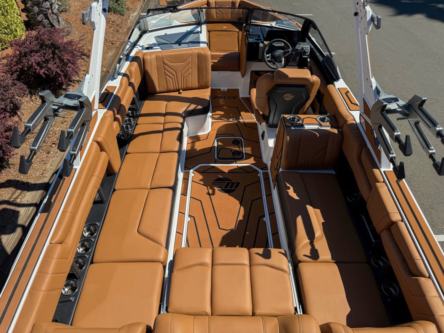 2026 Malibu Boats 25 LSV