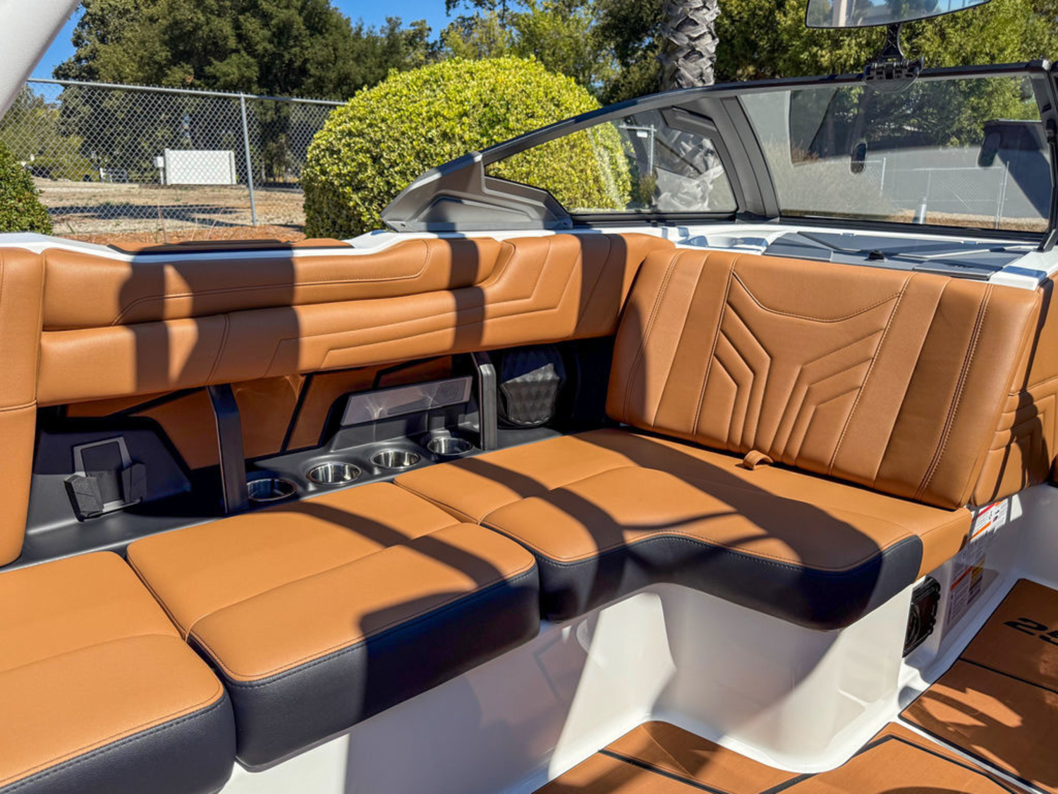 2026 Malibu Boats 25 LSV