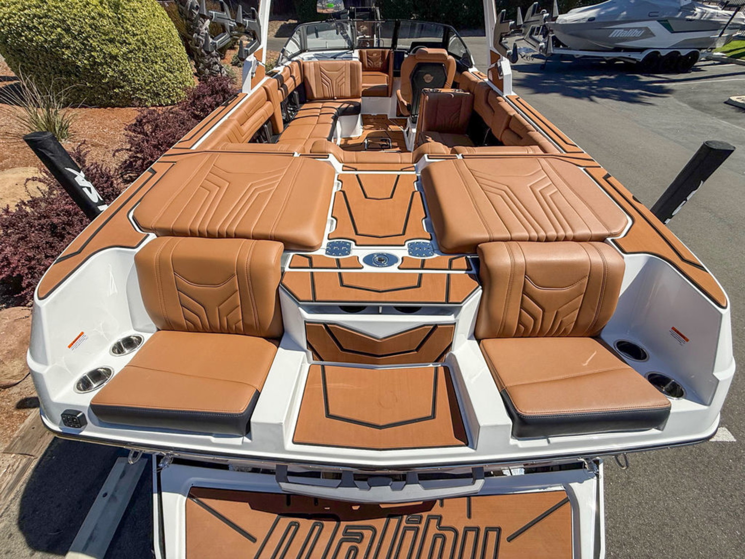 2026 Malibu Boats 25 LSV