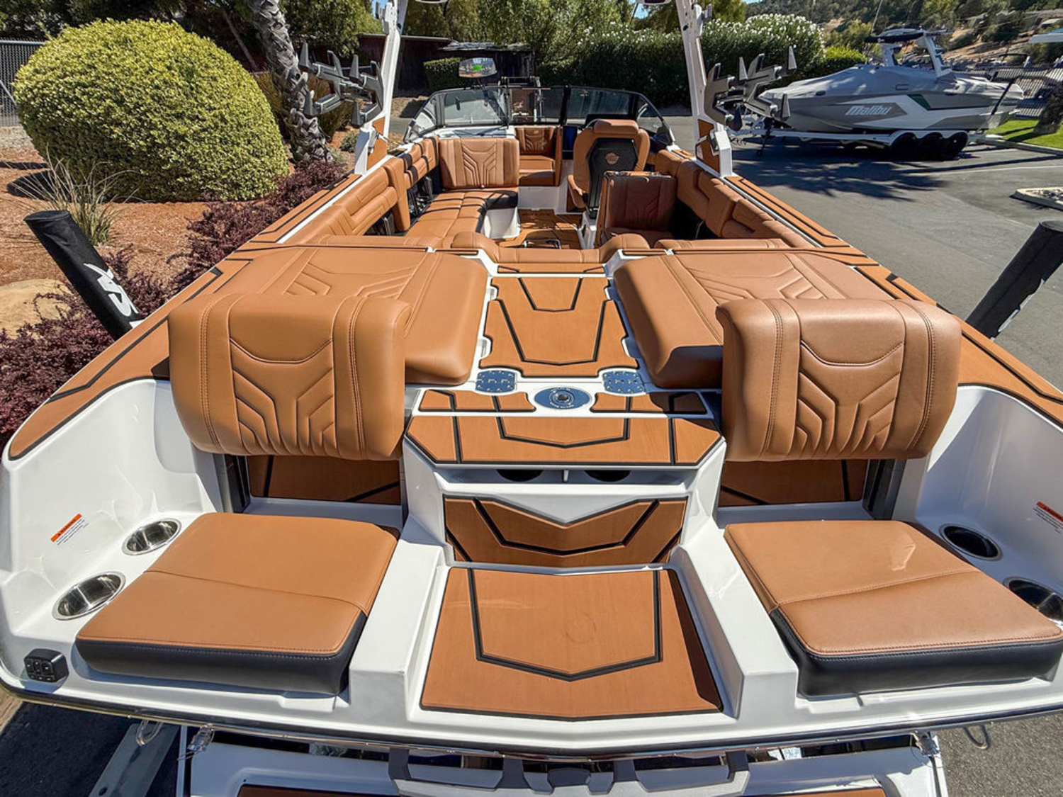 2026 Malibu Boats 25 LSV