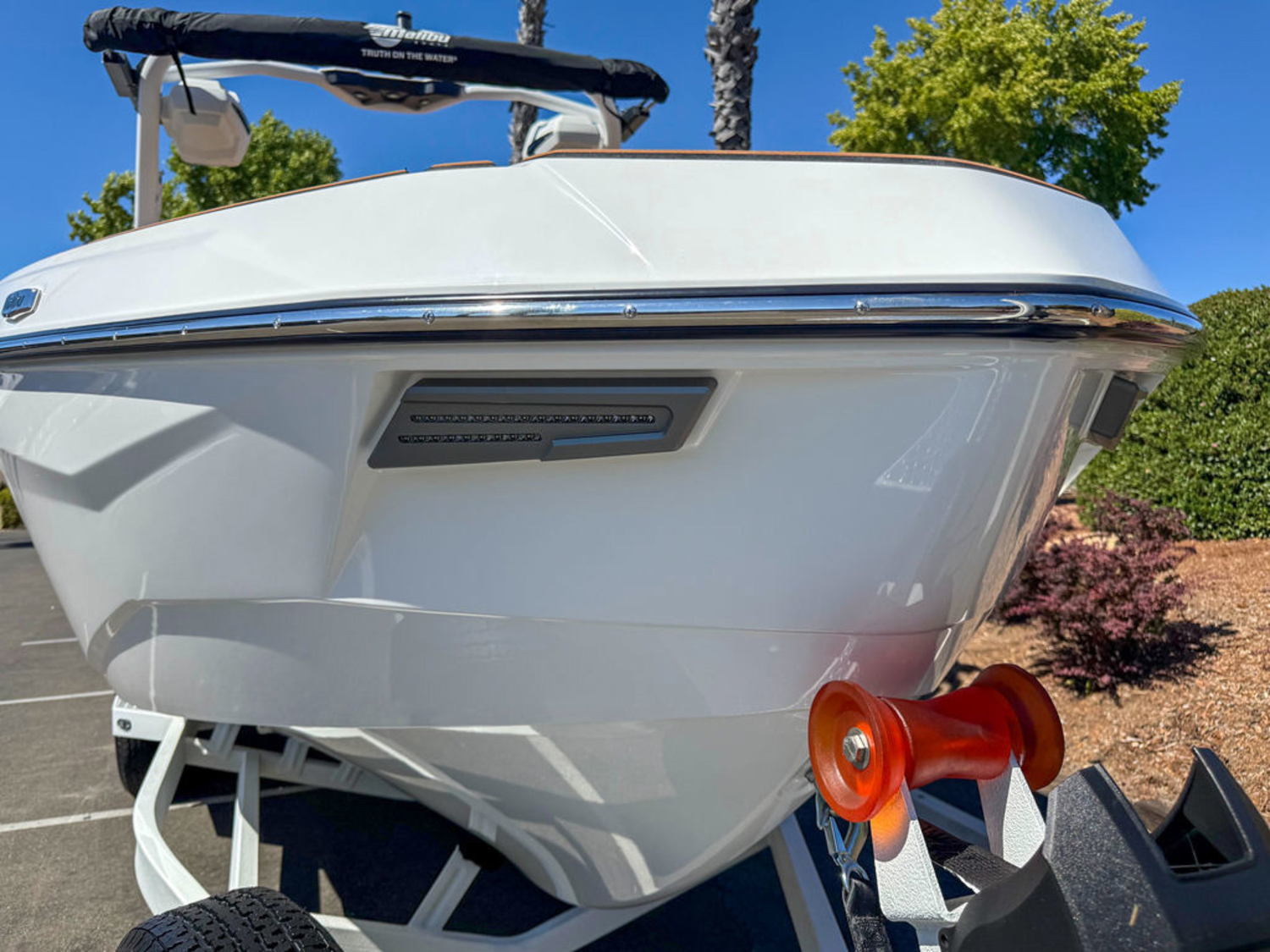 2026 Malibu Boats 25 LSV