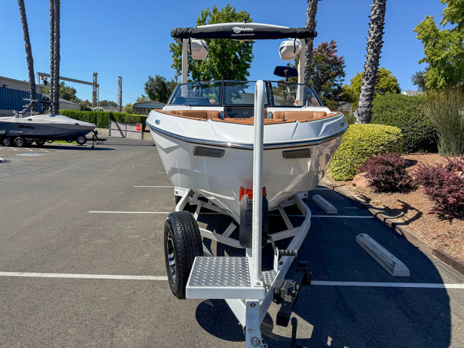 2026 Malibu Boats 25 LSV