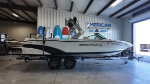2022-mastercraft-xt25-105284-image1