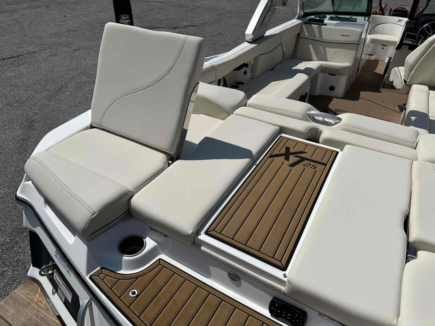 2022 Mastercraft XT25