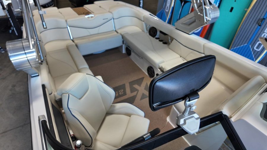 2022-mastercraft-xt25-105284-image9
