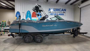 2025-mastercraft-nxt22-105702-image1