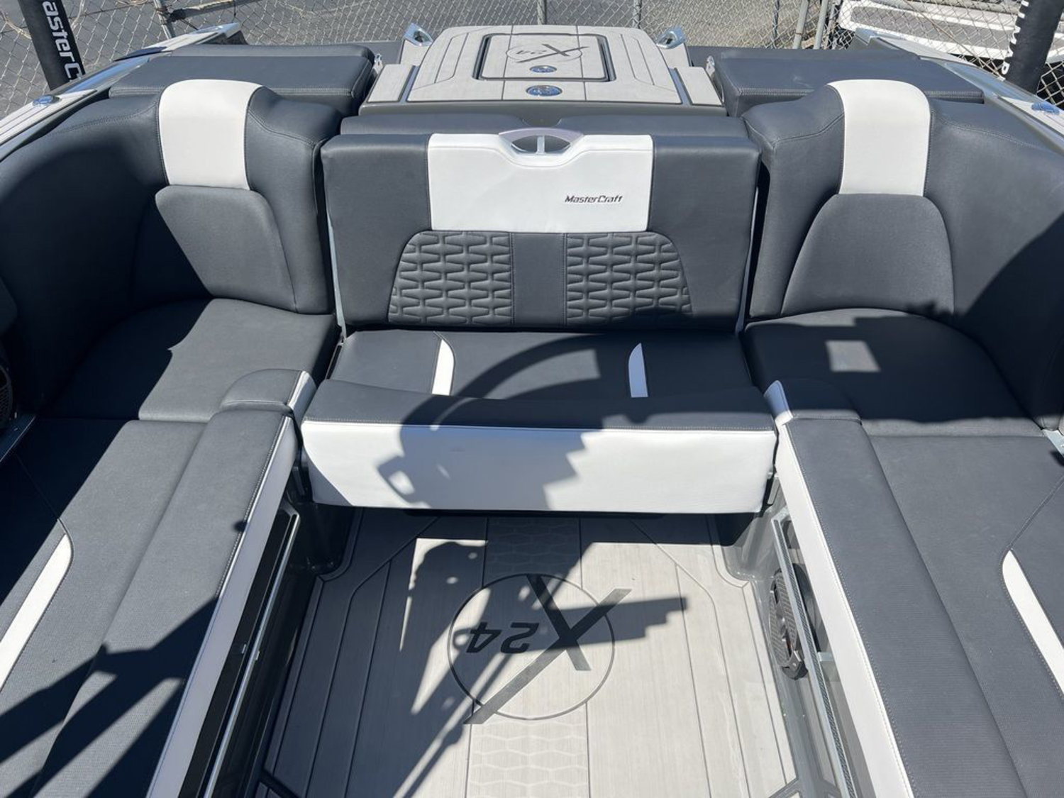 2021 Mastercraft X24
