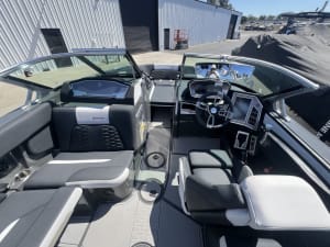 2021-mastercraft-x24-106043-image12
