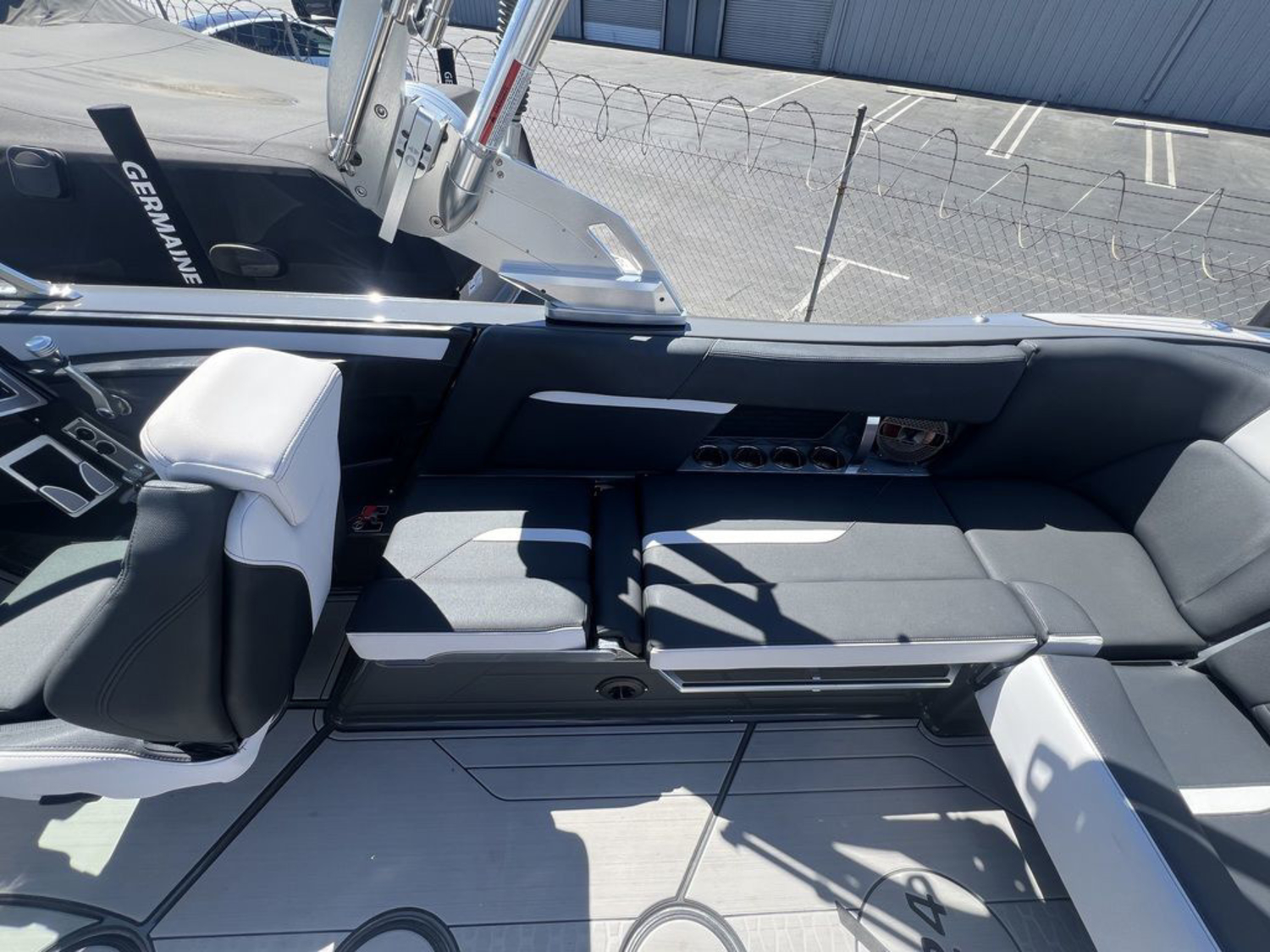 2021 Mastercraft X24