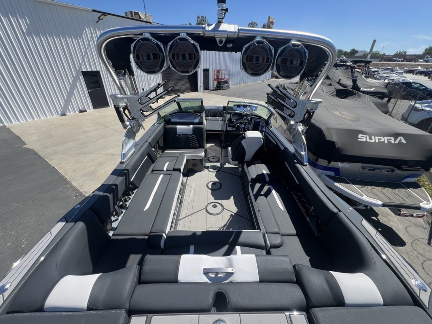 2021 Mastercraft X24