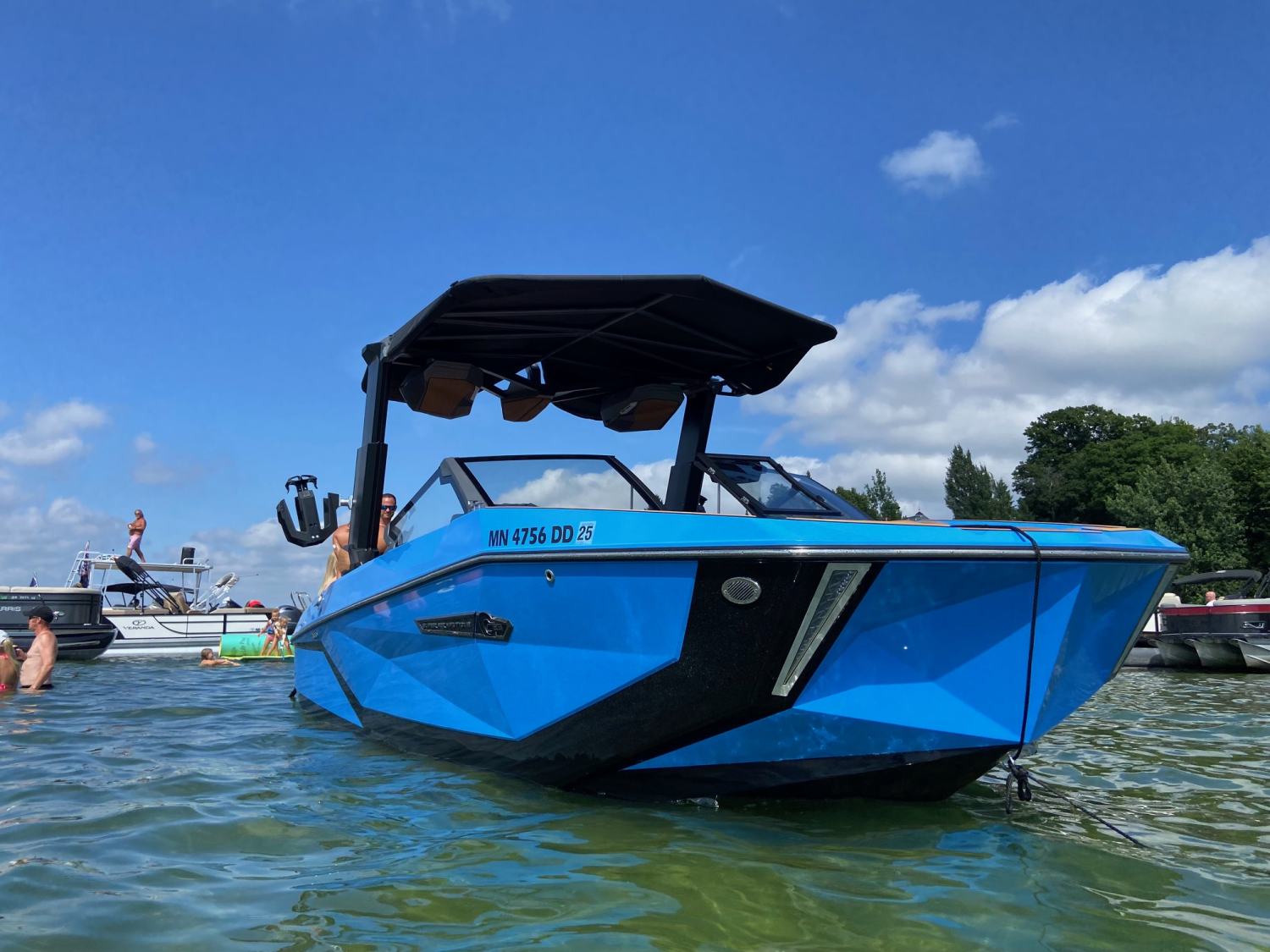 2025 Nautique G23