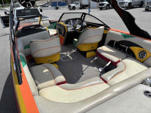 2009 Malibu Boats Wakesetter VLX for sale in Kimberling City, Missouri