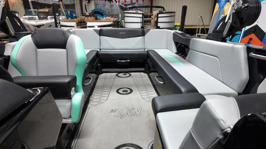 2022-mastercraft-nxt24-108475-image10