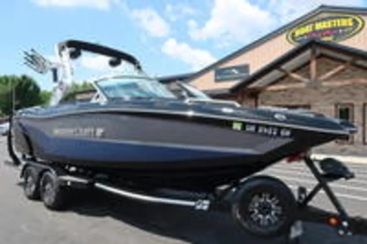 2019 Mastercraft XT22