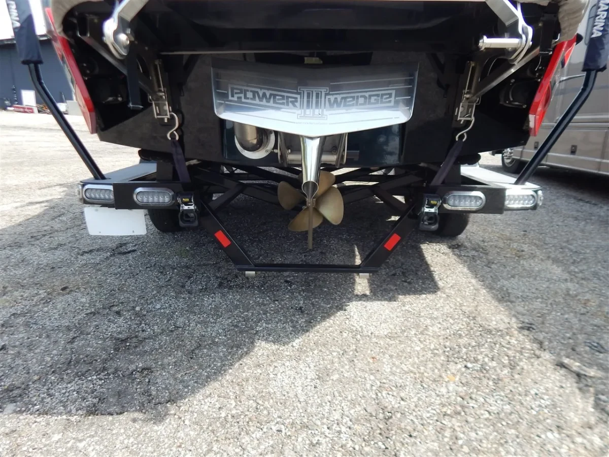 2022 Malibu Wakesetter 22LSV Tandem Axle Trailer Bimini FAE PNP MLS Illusion G5