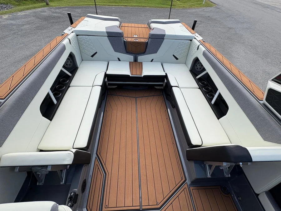 2026-nautique-gs24-110013-image13