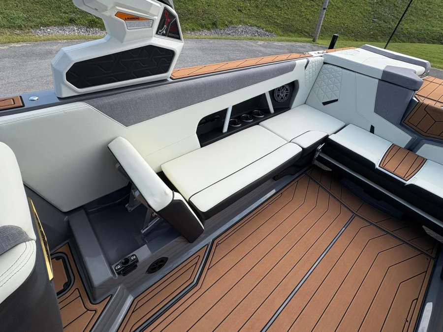 2026-nautique-gs24-110013-image17