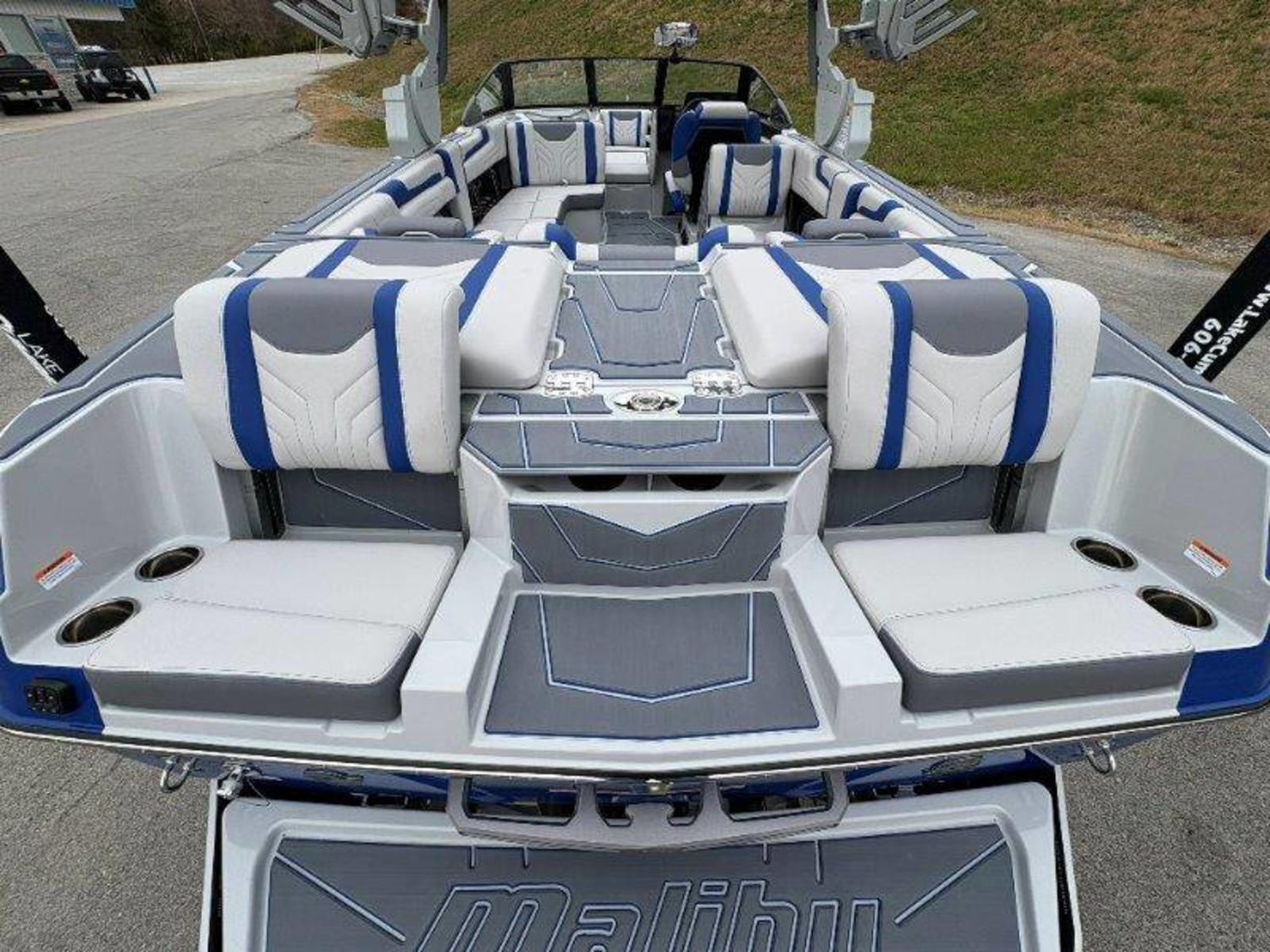 2026 Malibu 25 LSV
