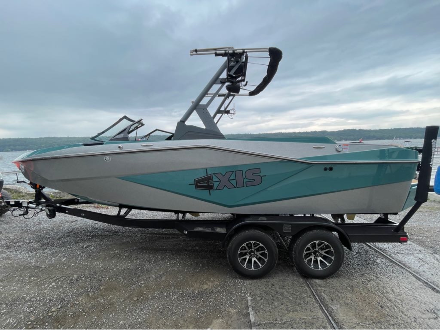 2024 Axis Wake Research T220