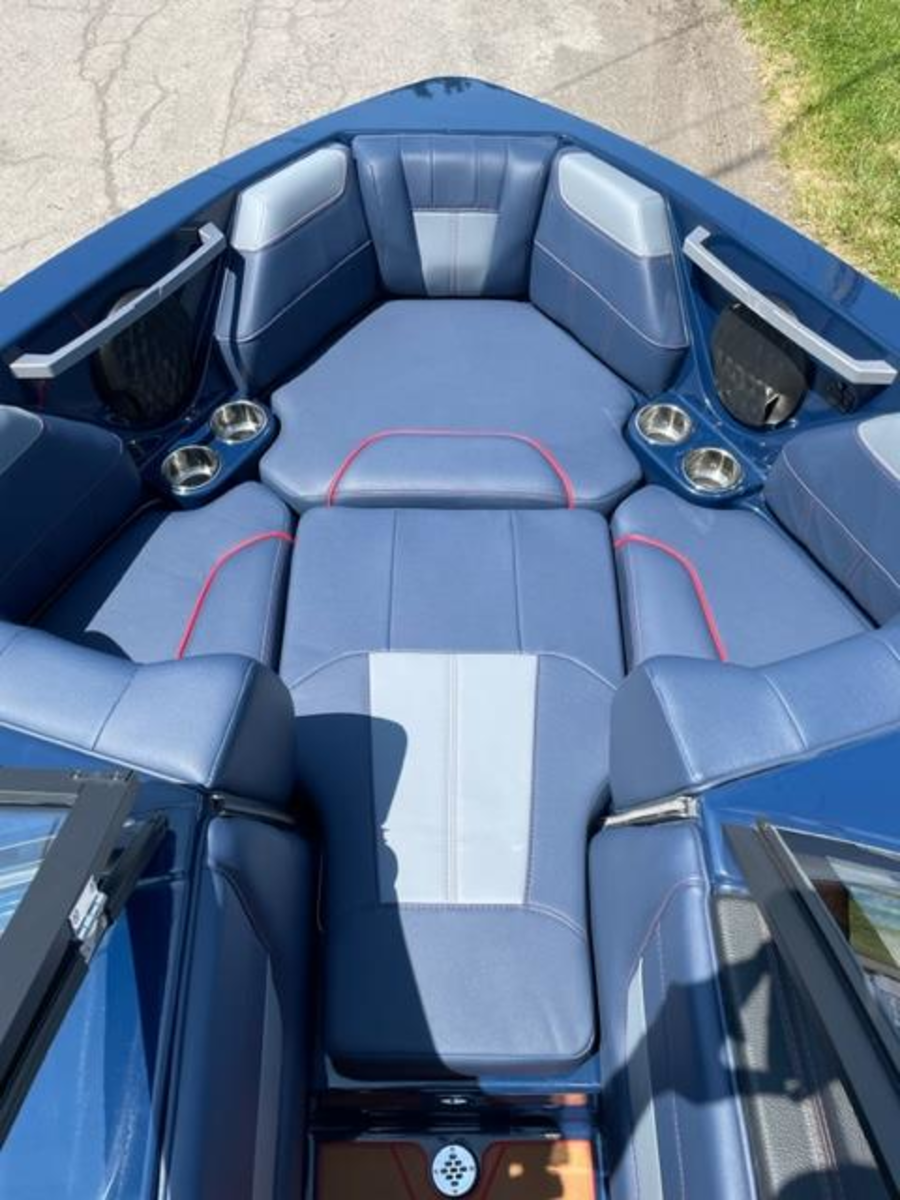 2023 Malibu Boats Wakesetter VTX for sale in , 