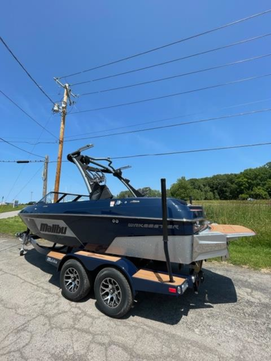 2023 Malibu Boats Wakesetter VTX for sale in , 